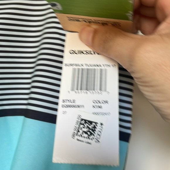 NWT Quick Silver board shorts size 27 youth - Picture 3 of 7